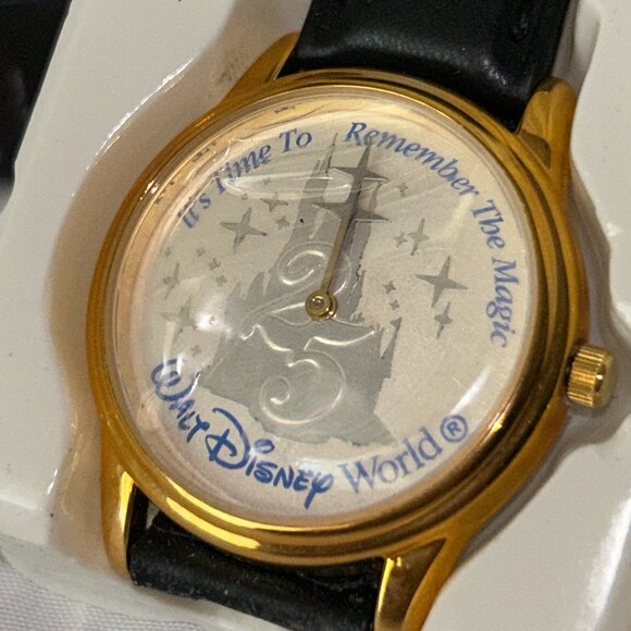 Walt Disney World 25th Anniversary Princess Castle Watch - Picture 4 of 7